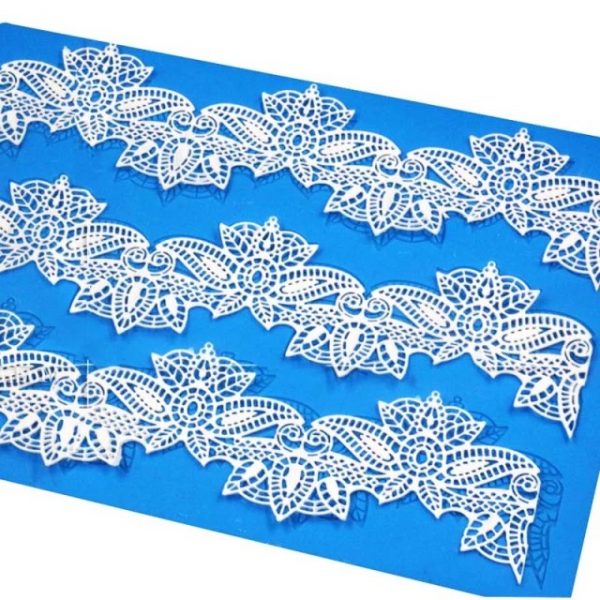 Cake Lace Mat – Anemone